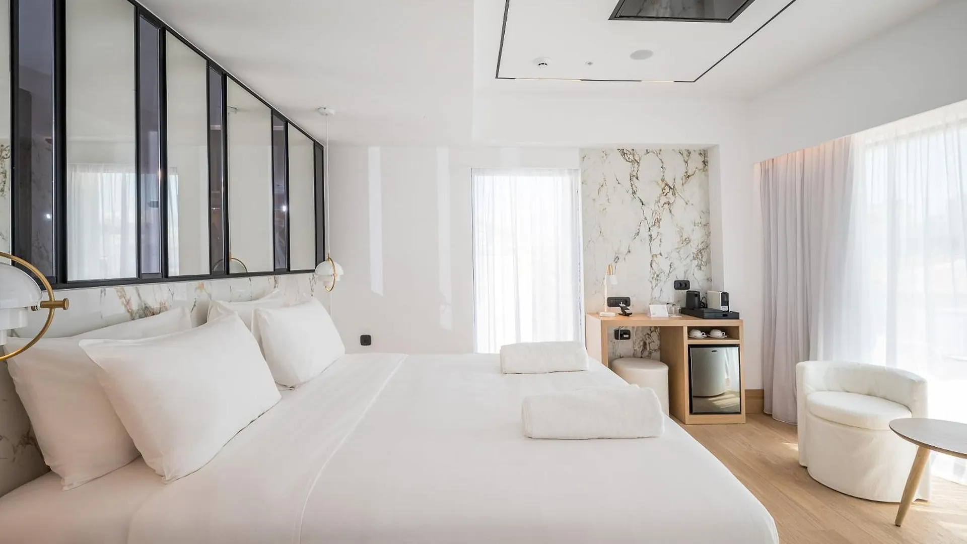 Ethereal White Resort Hotel & Spa - Adults Only イラクリオン